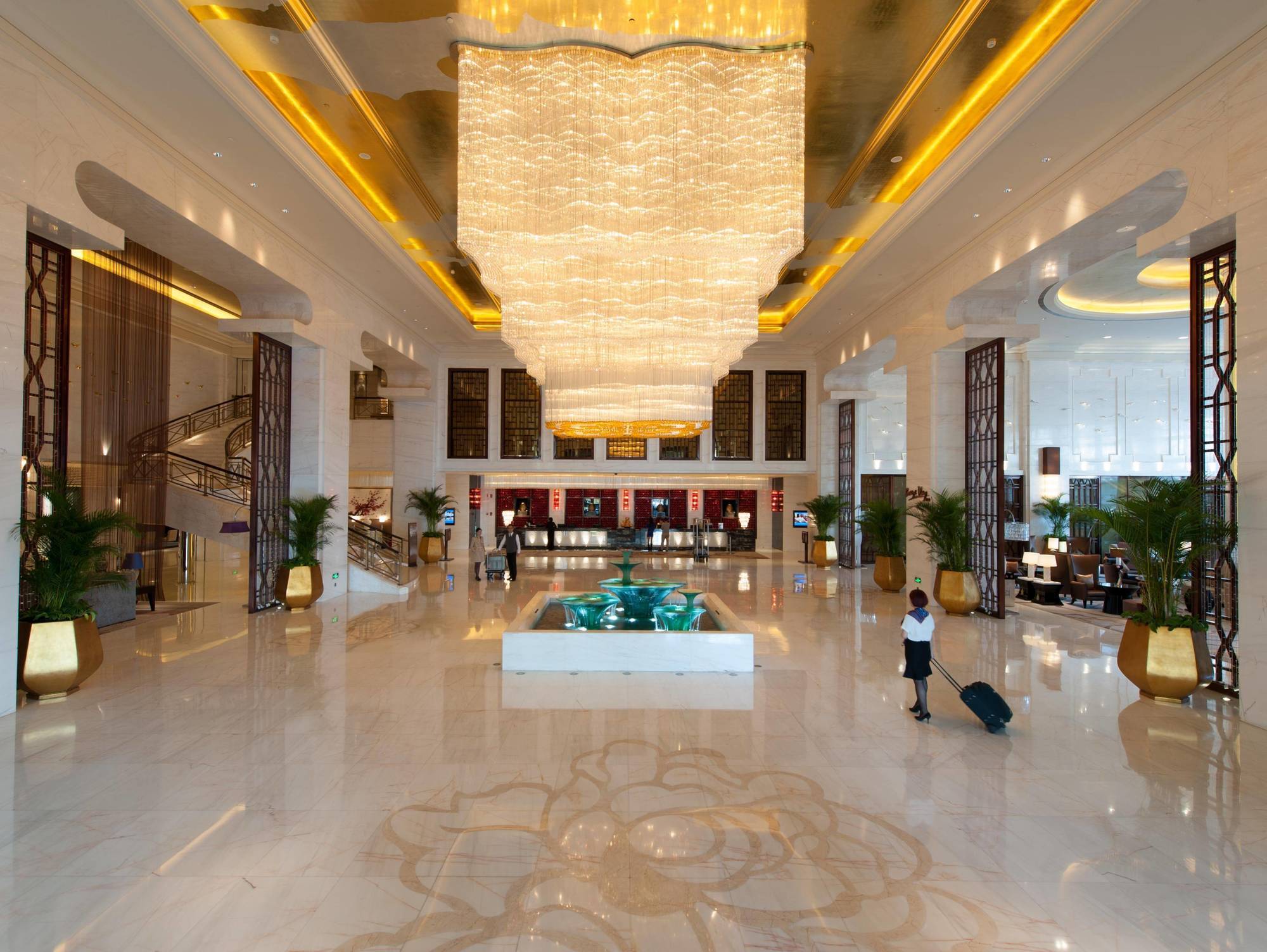 Wyndham Grand Plaza Royale Colorful Yunnan Ξενοδοχείο Κούνμινγκ Εξωτερικό φωτογραφία